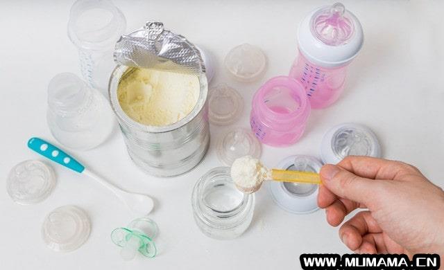 宝宝为什么不适合吃液态奶，得喝配方奶粉？(关于液态奶配方奶粉比较好)