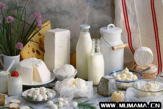 牛奶、酸奶、奶酪和奶片哪个更补钙？(骨松患者补钙)