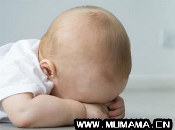 怎么判断宝宝想睡觉，宝宝睡多久正常