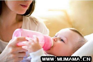 宝宝夏天可以喝凉奶，冷奶粉吗？(夏天给孩子吃冷饮有什么危害)