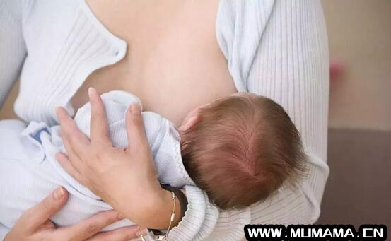 哺乳期乳头有小白点是怎么回事