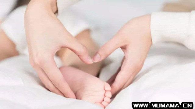 适合0-12个月婴儿抚触的方法