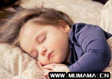 7招教你训练宝宝自主入睡的方法(6个月宝宝睡眠攻略)