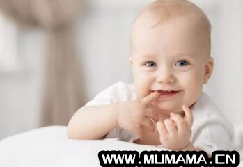 10个月宝宝发育指标标准