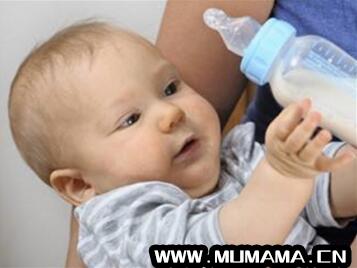 婴儿吃奶量标准标