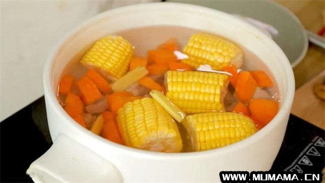 山药玉米胡萝卜排骨汤的做法