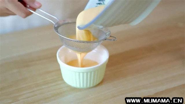 核桃碎碎牛奶蒸蛋的做法