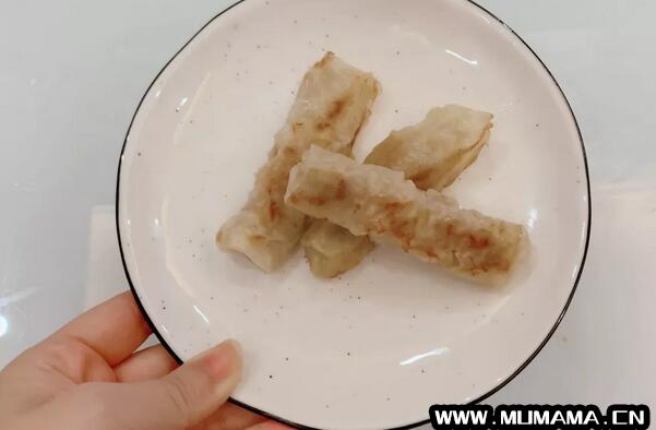 教你用饺子皮做迷你炸春卷的做法(早餐用饺子皮做的春卷)