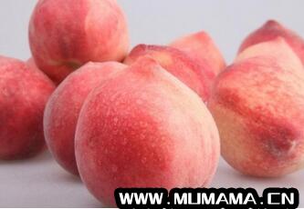 桃子属于什么种类的水果 桃子的功效与作用(吃桃子能促进消化健康)