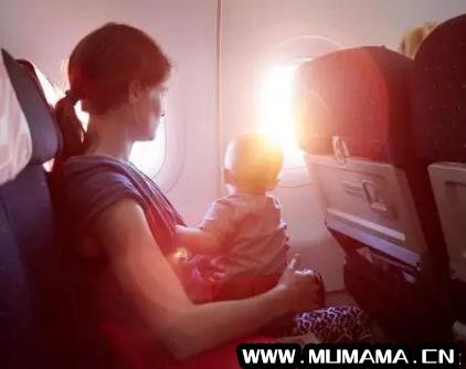 一岁多宝宝坐飞机需要注意什么，一岁三个月的宝宝坐飞机注意事项(这5点宝宝坐飞机攻略请查收)