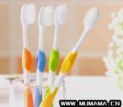 牙刷有保质期吗，一个牙刷可以用多久(牙膏是否有保质期)