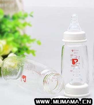 玻璃奶瓶过期了还可以用吗，玻璃奶瓶多久换一个比较好(你家宝宝用的奶瓶过期了吗)