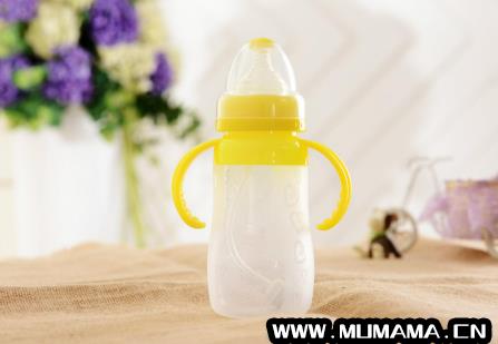 硅胶奶瓶能用多久、使用寿命多长时间、多久换一次好(奶瓶多久换一次好)