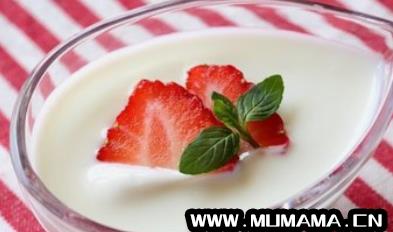 做酸奶500ml水放多少奶粉，奶粉做酸奶的制作方法(教你用奶粉做酸奶条)