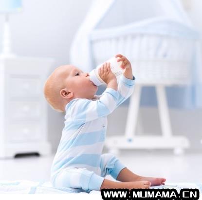 四个月的宝宝不吃奶瓶怎么办，五个月婴儿不吃奶瓶妙招(但是宝宝不吃奶瓶急死了)