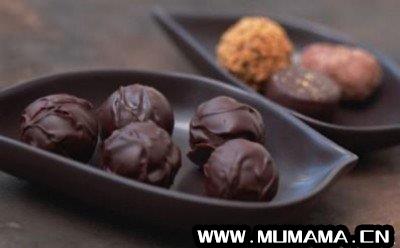 100%纯黑巧克力可以减肥吗，百分百纯黑巧克力的作用(浓度70%的黑巧克力可以消除炎症)