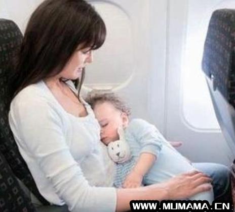 婴儿坐飞机没有户口本怎么办，小孩上飞机没有户口本怎么办(儿童坐飞机没证件怎么办)