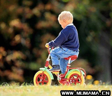 儿童骑自行车的好处和坏处，小孩子骑自行车的好处和坏处(鼓励我们的少年儿童多骑自行车)