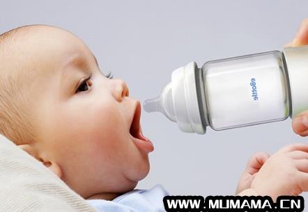 奶粉宝宝怎么科学喂水，新生儿喝奶粉怎么喝水(母乳喂养的优点)