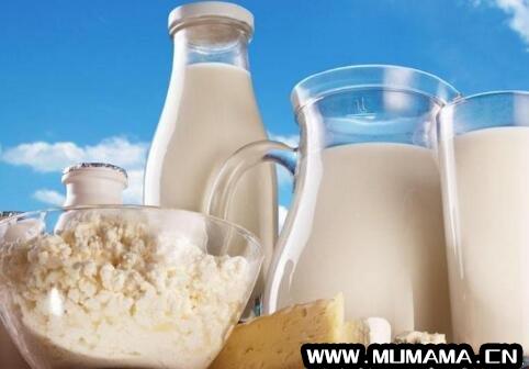 奶粉和牛奶哪个营养价值高(羊奶vs牛奶)