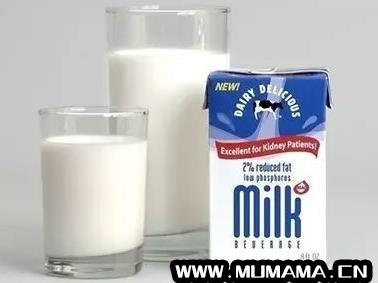 网上买牛奶最便宜的平台，网上买牛奶去哪个网站(实体店50元一箱的牛奶)