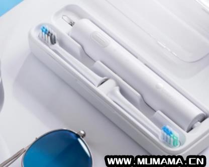 小米电动牙刷充电多久，小米电动牙刷充电指示灯什么颜色是满了(米家声波电动牙刷T301评测)
