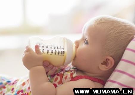 新生儿为什么不能用硅胶奶瓶，婴儿用硅胶奶瓶好吗(硅胶奶嘴购买注意事项)