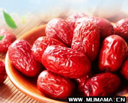 新疆若羌红枣的功效与作用、多少钱一斤(吃若羌红枣的好处)