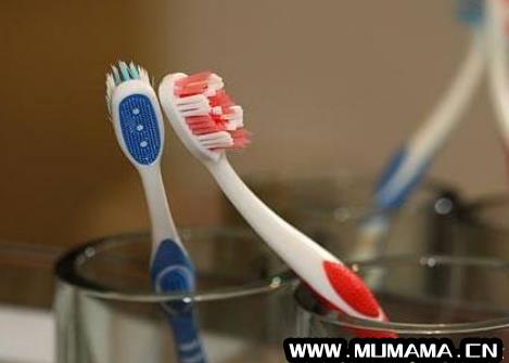 误用一次牙刷会有事吗，酒店的牙刷是否会第二次使用(电动牙刷是智商税吗)