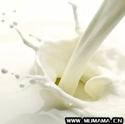 小学生喝什么牛奶最营养最健康，学生一天喝多少牛奶合适(孩子应该喝什么牛奶)