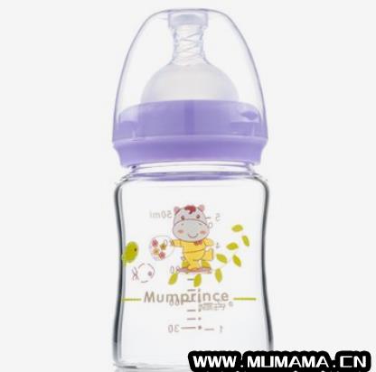 新生儿为什么建议用玻璃奶瓶，新生儿一定要用玻璃奶瓶吗(玻璃奶瓶好还是塑料奶瓶好)
