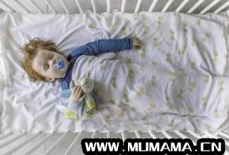 八个月宝宝发烧了可以在空调房开空调睡觉吗(在法国乡下开民宿)