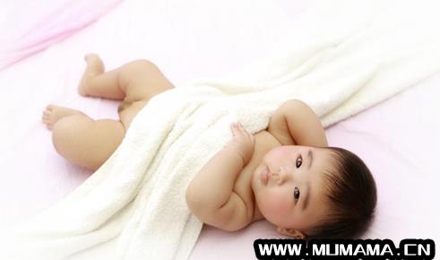 婴儿室内房间吹空调几度刚好，宝宝适应的空调温度是多少(空调温度以及轮胎胎压)
