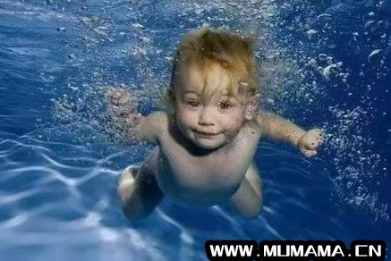 带宝宝游泳需要带什么，婴儿游泳需要准备什么东西(宝宝游泳要注意这3件事)