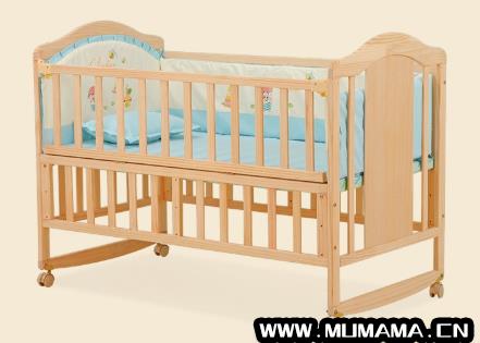 婴儿床护栏间隙标准(儿童床护栏缺陷调查追踪)