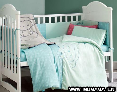 婴儿床价格二百左右的有哪些，二手婴儿床200元贵吗(旧婴儿床堆杂物还占地方)