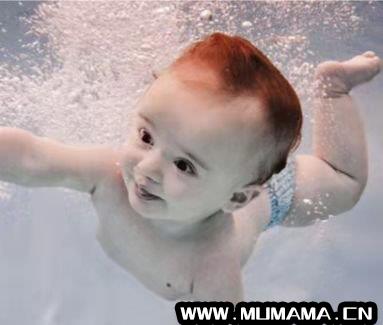 宝宝游泳需要准备什么东西，婴儿游泳需要带什么东西(婴儿游泳需要准备什么东西)