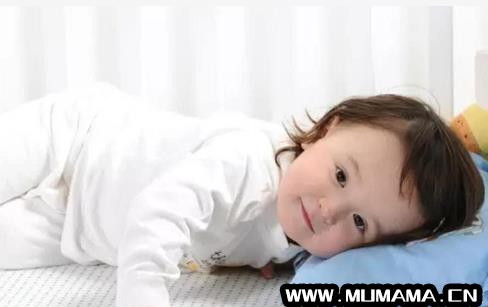 一岁多、一周岁半宝宝枕头高度标准、睡多高的合适(择偶的标准是怎样的)