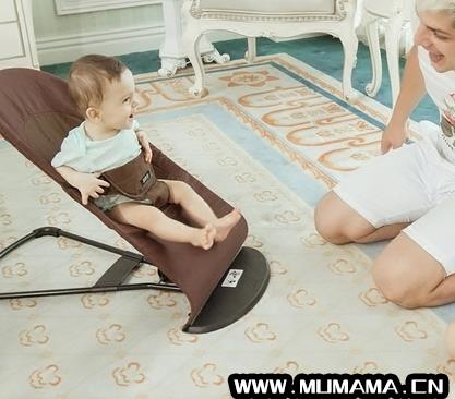 宝宝摇摇椅几个月能用，2个月宝宝可以用摇摇椅吗(看看五个月宝宝怎么让摇摇椅自动摇起)