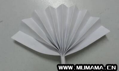 儿童手工纸风扇制作方法(头套纸盒子用电风扇换气)
