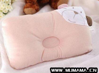 宝宝枕荞麦皮枕头好吗，小孩子枕乳胶枕好吗(到底该不该给宝宝枕枕头)