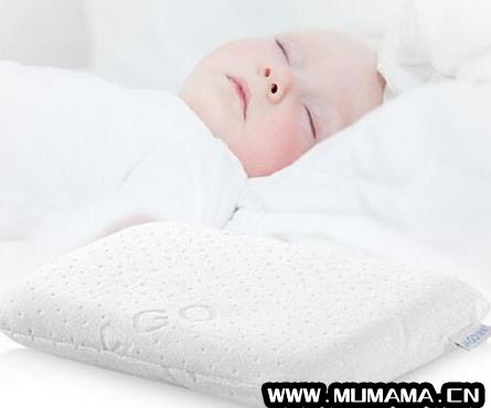 新生儿枕头怎么叠、做法图解，用枕巾、手巾怎么叠新生儿枕头(宝宝的枕头怎么选)