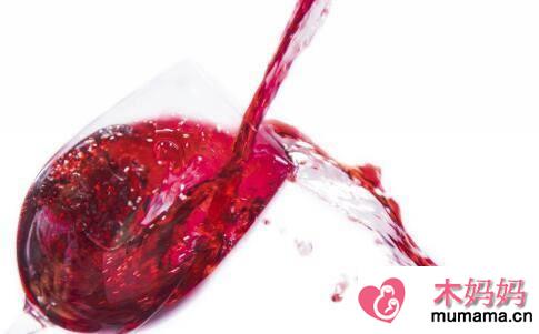 女性喝红酒有这八大好处 可预防乳腺癌