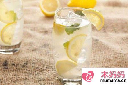 柠檬水的功效与作用 柠檬水正确的减肥泡法